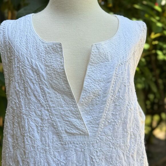 Gretchen Scott floral embroidered V-neck sleeveless white dress size small - Picture 3 of 9